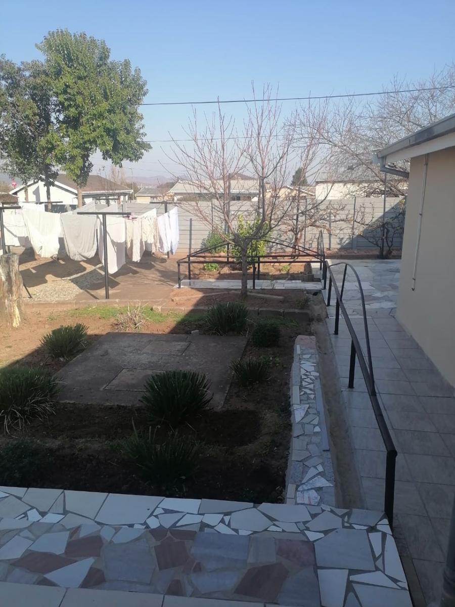 To Let 3 Bedroom Property for Rent in Madeira Park Eastern Cape